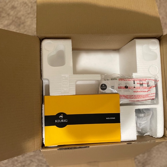 Keurig-L79/A Coffee Machine - Picture 3 of 3